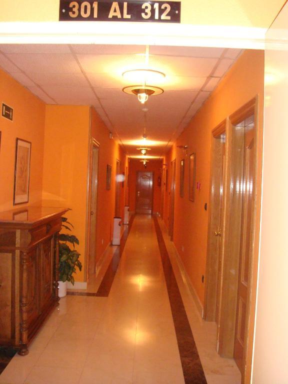 Hostal Serpol Palencia Bagian luar foto