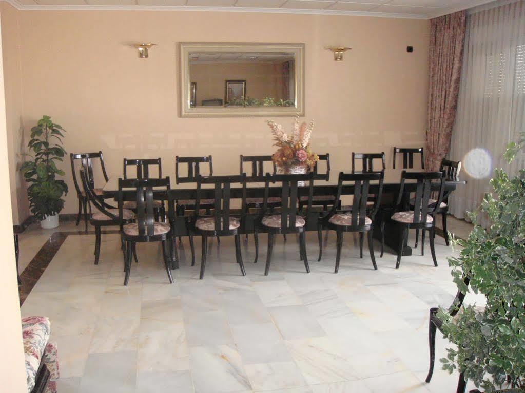 Hostal Serpol Palencia Bagian luar foto